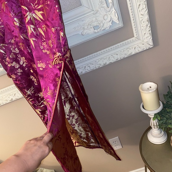 VINTAGE LINDSEY FUCHSIA ORIENTAL STYLE DRESS - Picture 4 of 8